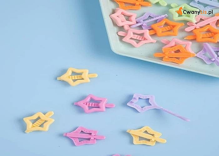 Zestaw 30 spineczek do włosów w kształcie kolorowych  gwiazdeczek dla dziec
